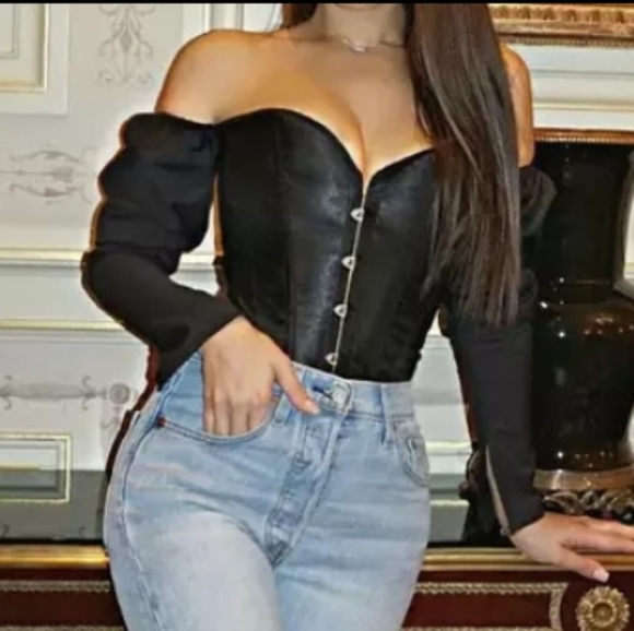 Top/ PRICE IS FIRM. FINAL SALE - Picture 8 of 10